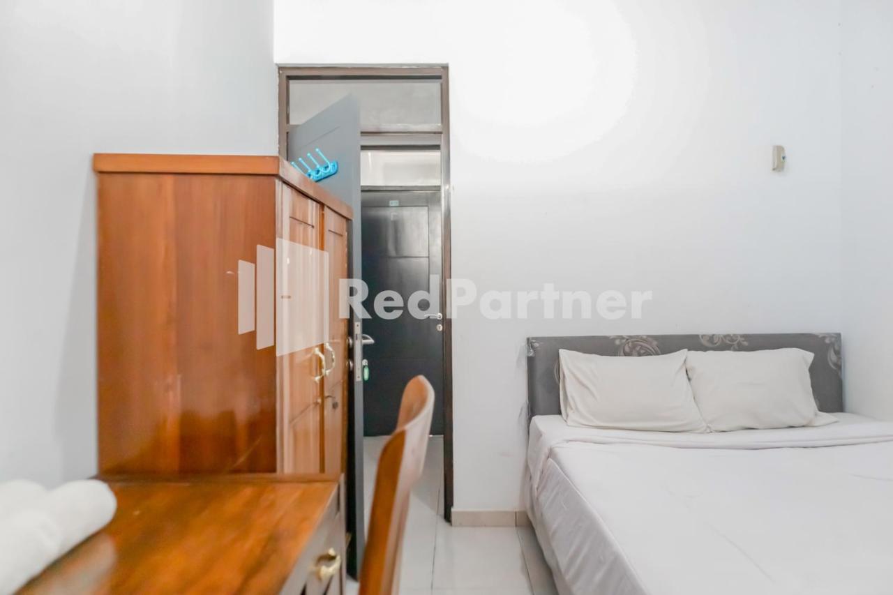 Oyo 2770 Zleepy Wisma Khazri Богор Экстерьер фото