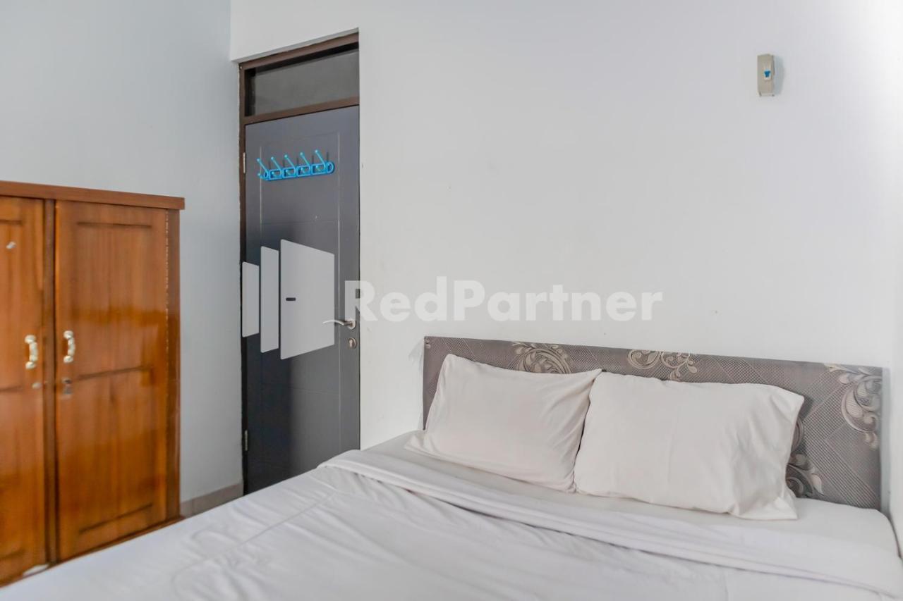 Oyo 2770 Zleepy Wisma Khazri Богор Экстерьер фото