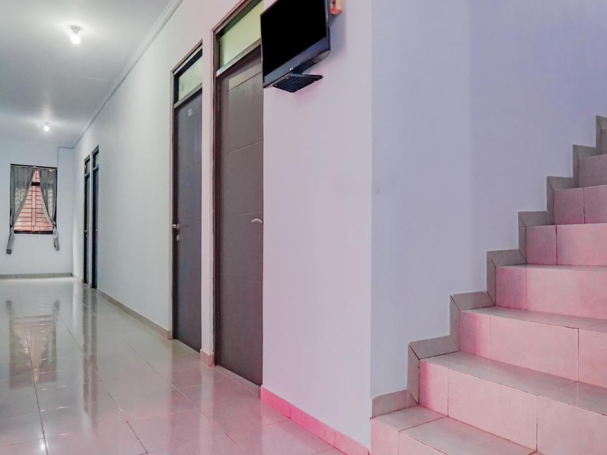 Oyo 2770 Zleepy Wisma Khazri Богор Экстерьер фото