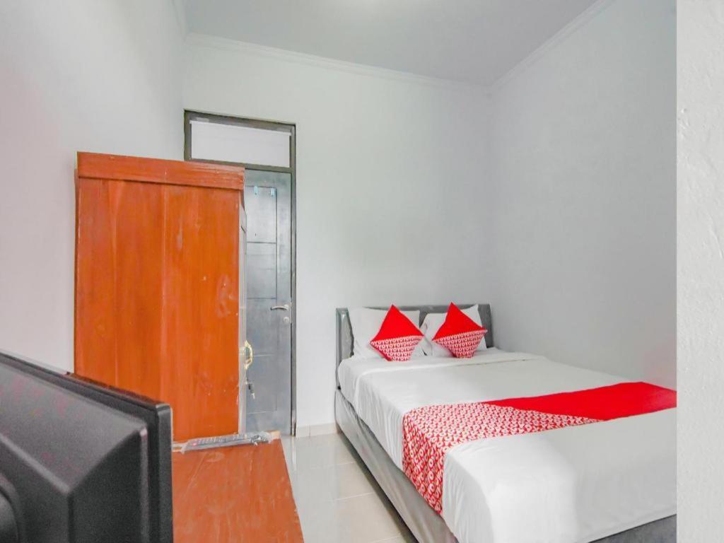 Oyo 2770 Zleepy Wisma Khazri Богор Экстерьер фото